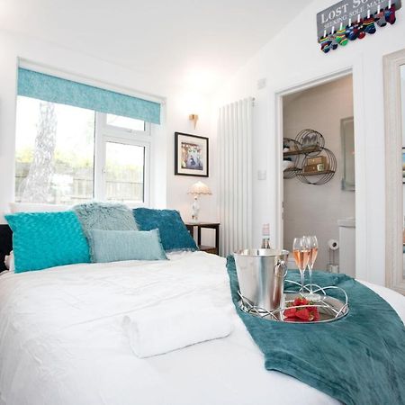 The Bearded Goat Den - A Rural Retreat At This Modern Holiday Cottage Saint Leonards Екстериор снимка